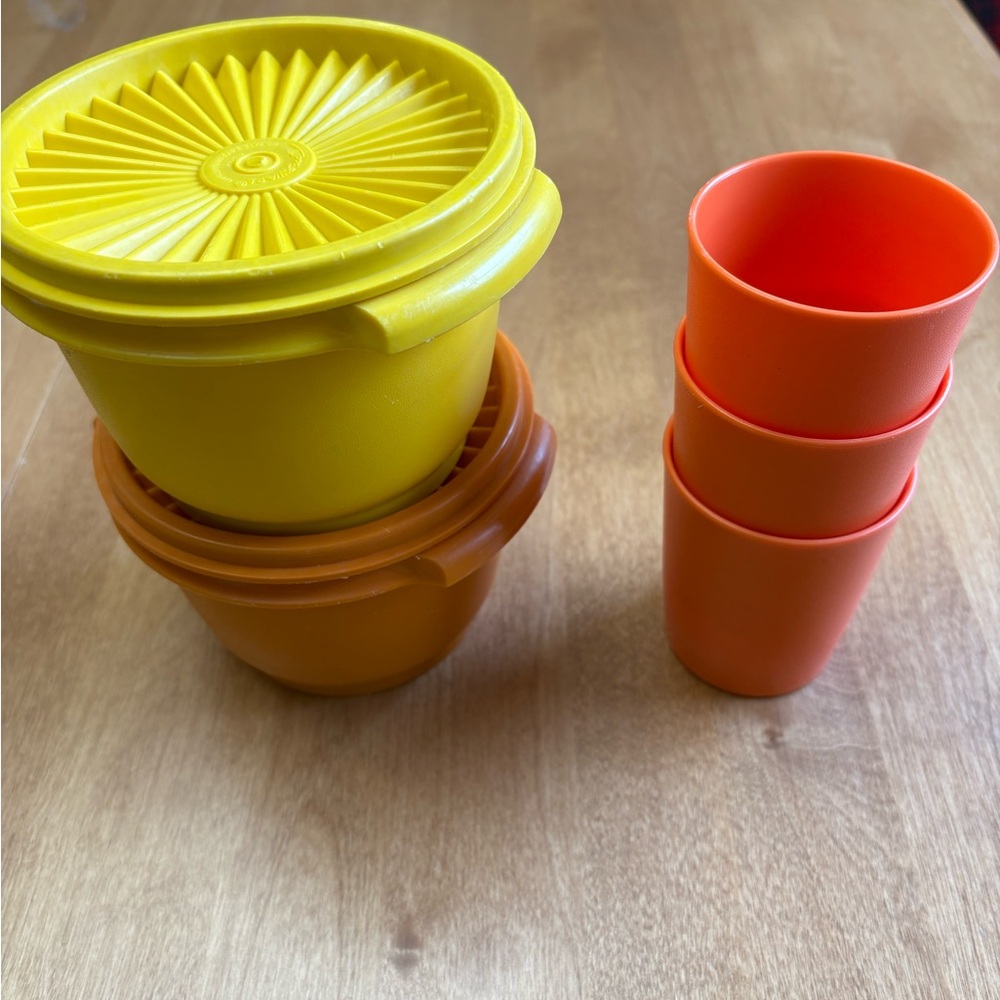Lot of Vintage Tupperware Multi-Color Kitchen Storage - Picture 4 of 9
